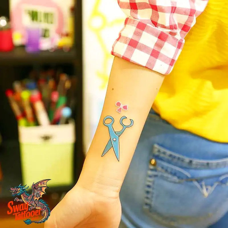 Scissors tattoo design